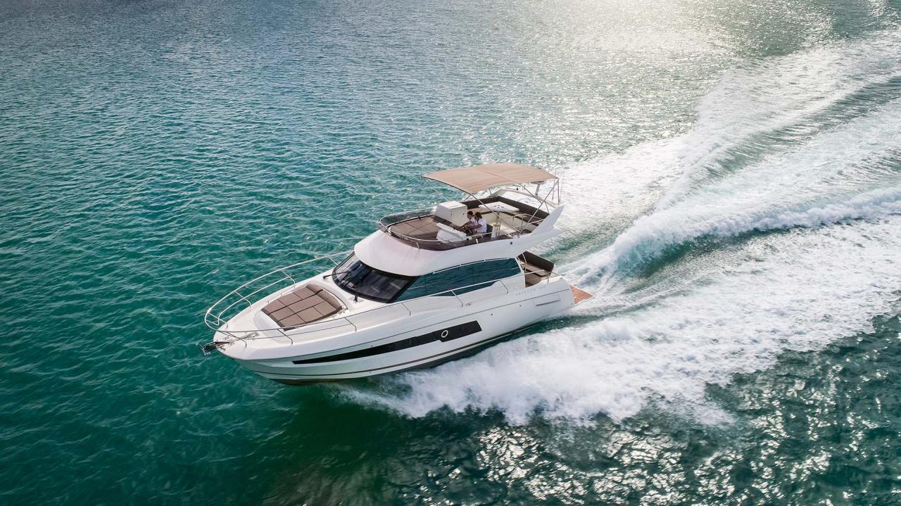 bateau PRESTIGE YACHTS